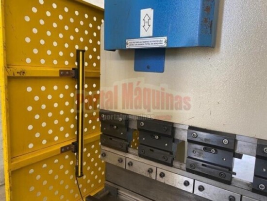 dobradeira hidraulica cnc capacidade 3000 x 6 mm www.portalmaquinas.com.br (2)